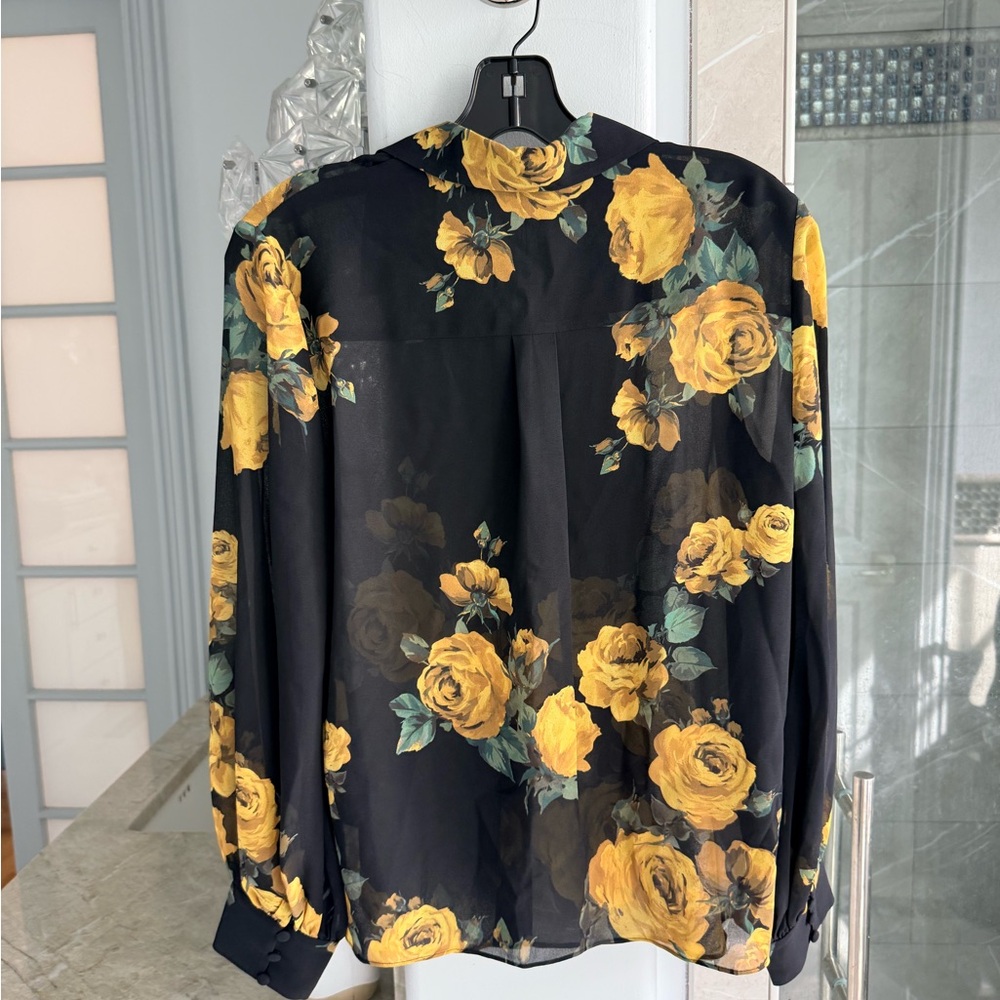 ALICE + OLIVIA Candace Floral Sheer Blouson Shirt - Picture 13 of 14